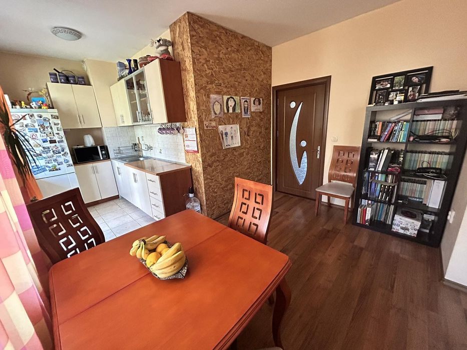 Продава се Четиристаен апартамент в Варна, Окръжна болница - 99 кв.м за 2021 €/кв.м - Снимка #4