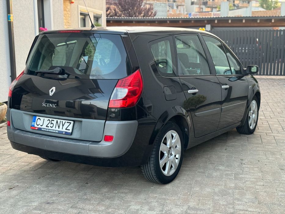 Vând Renault Grand Scenic