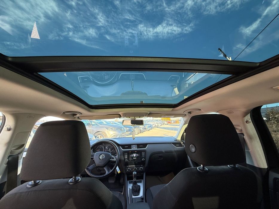 SKODA Octavia 2015 — imagine 4