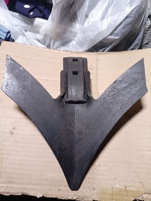 Продам лапы культиватора Джон Дир