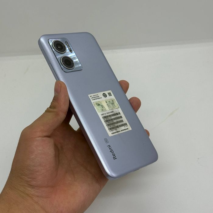 Redmi 11 5g  sotiladi dastavka bor