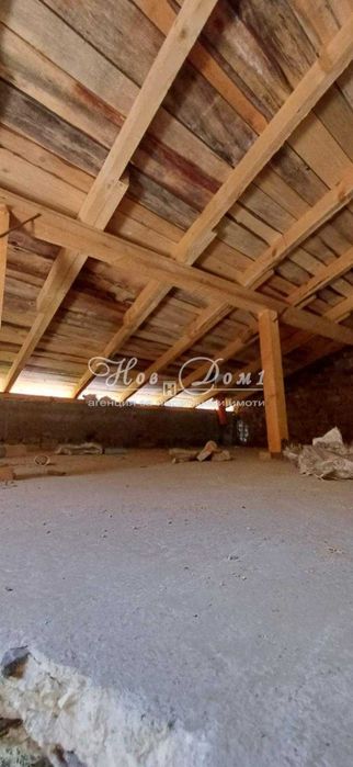 - Четириетажна къща! Само 335 евро на квадратен метър!