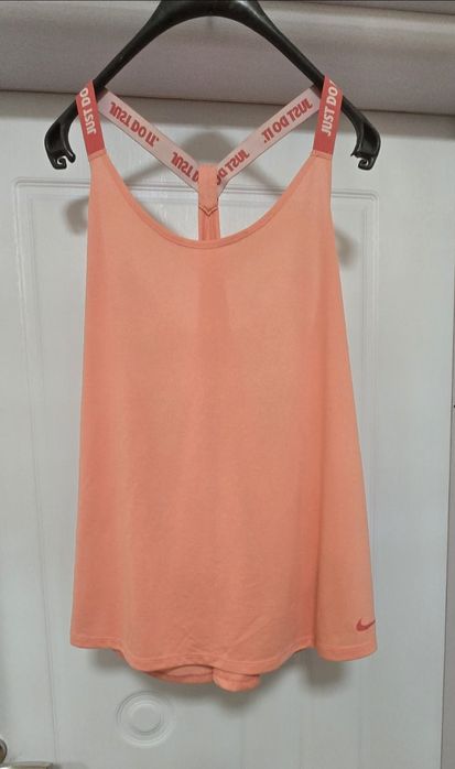 Дамско оригинално потниче.  Като ново.  Nike JUST DO IT