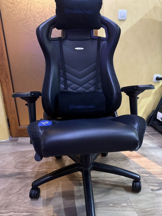 NOBLE CHAIRS гайминг стол