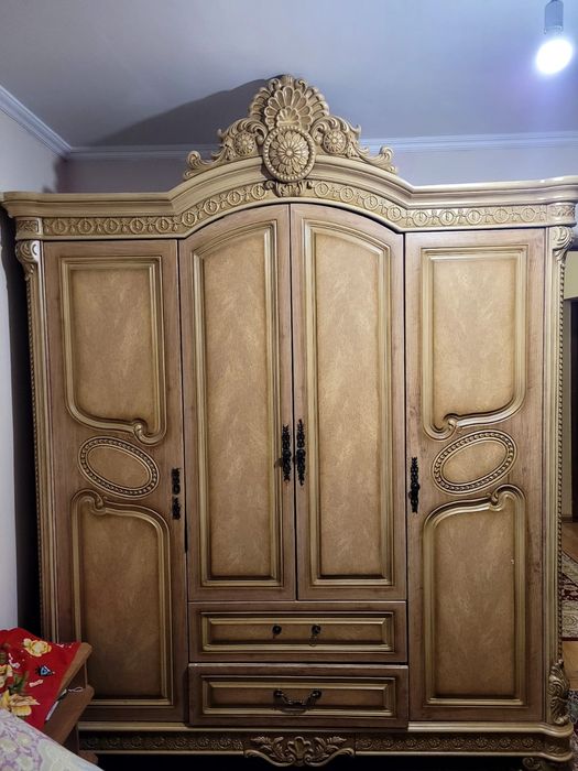 Спальный гарнитур