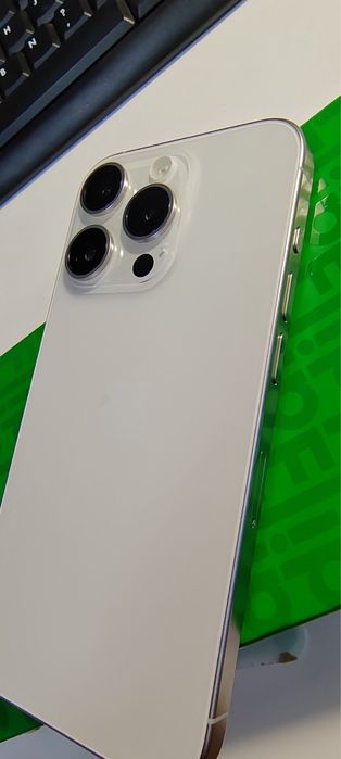 Iphone 15 pro  - отличен 99%