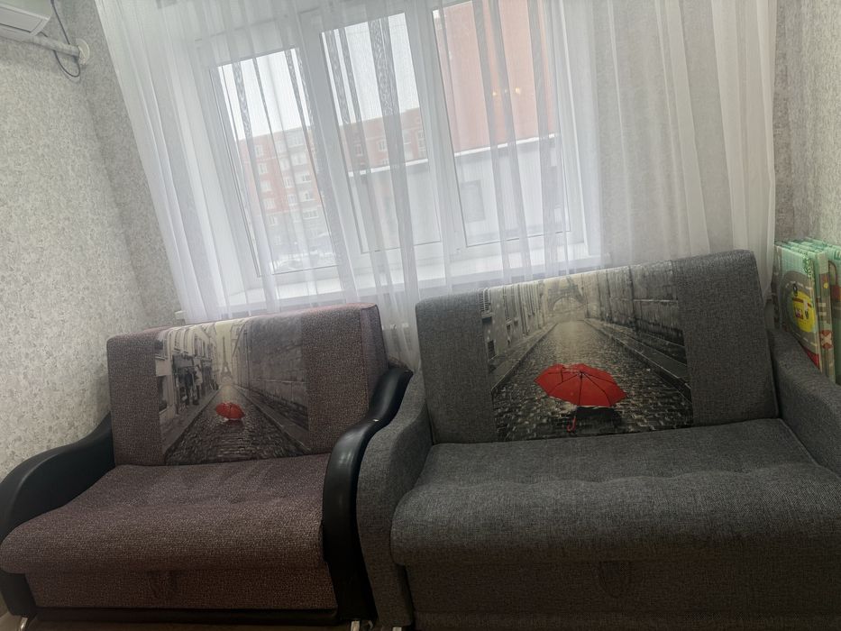 Продам два дивана