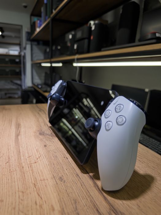 Игровая приставка Sony PlayStation Portal, белый, портативная, 10323/А