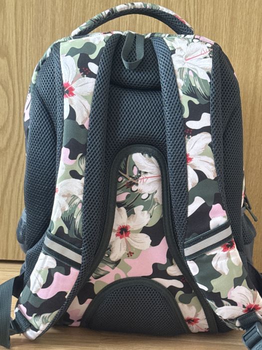 Ученическа раница CoolPack – 4 отделения, удобна, за момиче