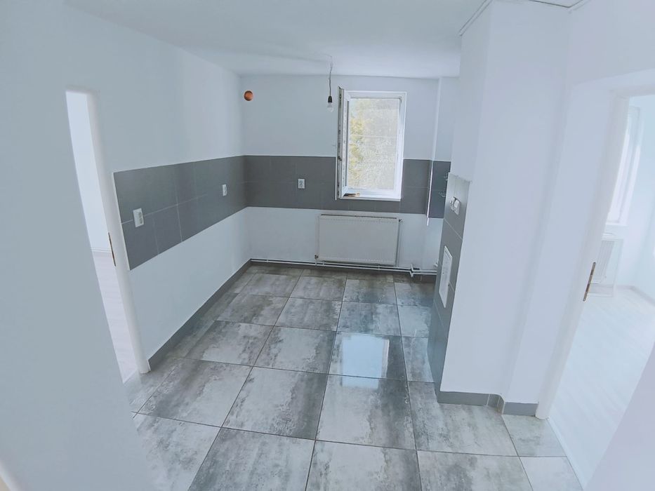 Apartamente 3 camere -Ștei