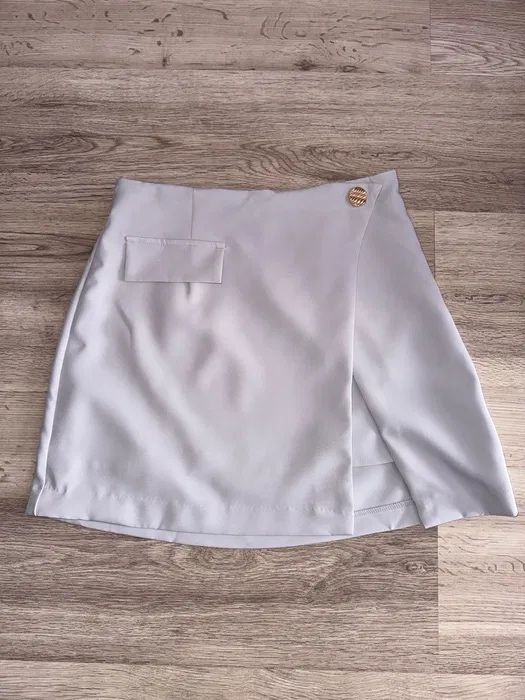 Compleu top și fustă