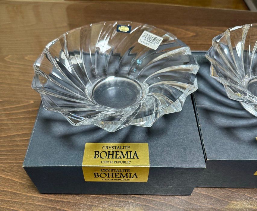 Продаются Вазы для фруктов в упаковке. BOHEMIA