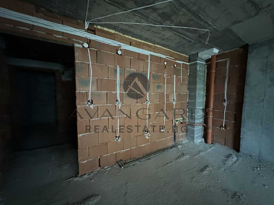 оф.22757 Тристаен с АКТ 14 Кършияка