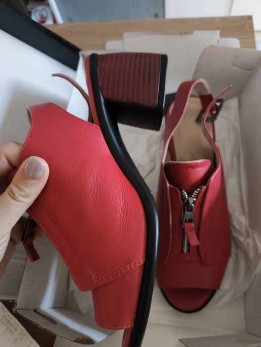 Нови обувки естествена кожа 37 размер