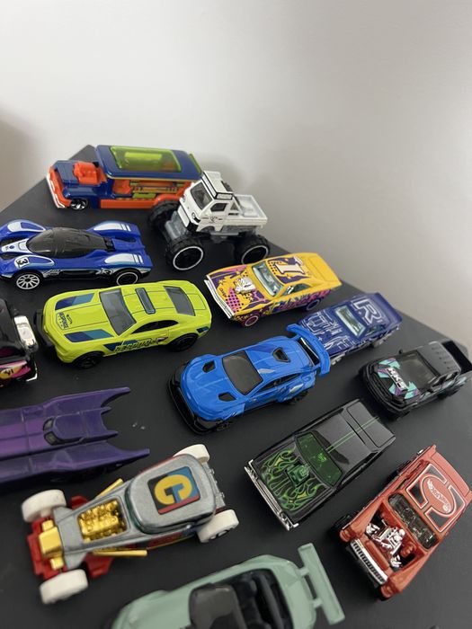Masini Hot Wheels diverse modele