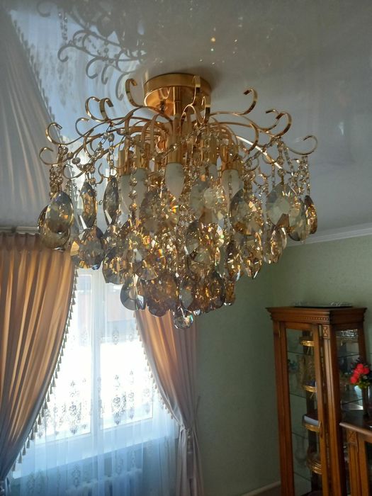 Люстра хрустальная  2 штук