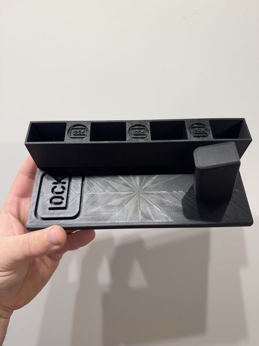 Стойка за Glock G17, G19, G45 и др