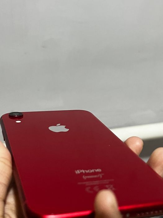 iphone xr producr red