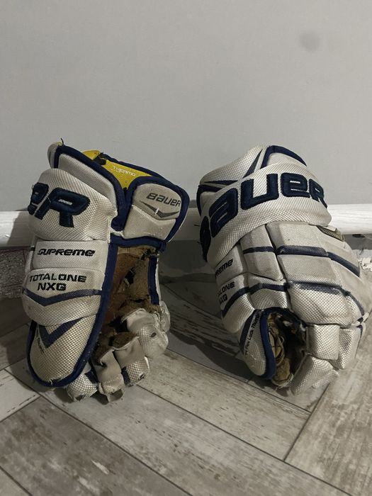 Хоккейные краги Bauer