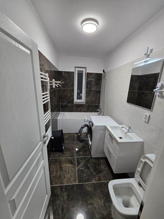 Apartament 2 camere | 2 balcoane | 2 parcări | Etaj 3 din 3  cu pod