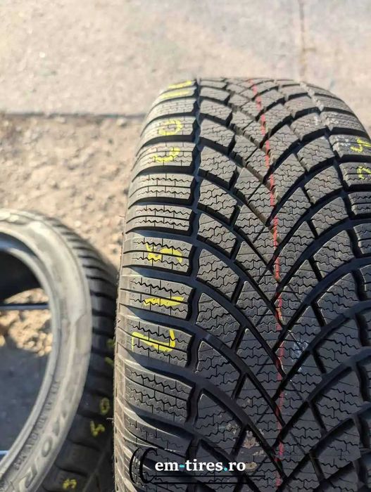 Anvelopa Iarna 215/60 R16 BRIDGESTONE Blizzak LM005 99H