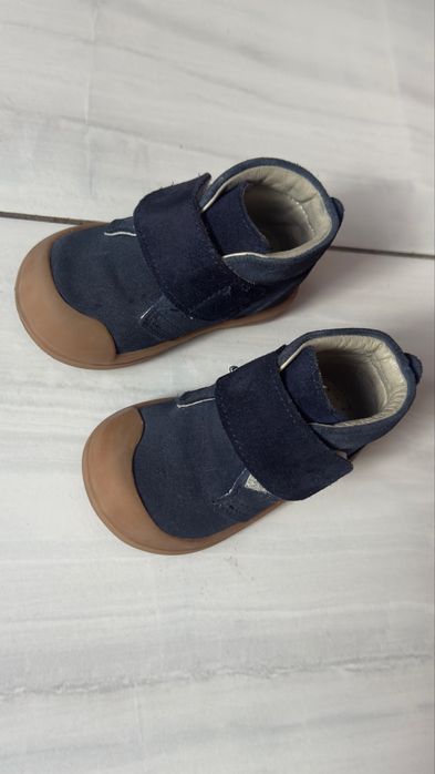 Детские ботинки.