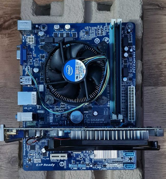 Kit PC Socket 1155 - Placă de bază / Procesor / RAM / Video