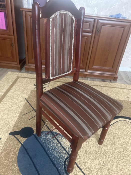 Б/у Стулья 12 штук