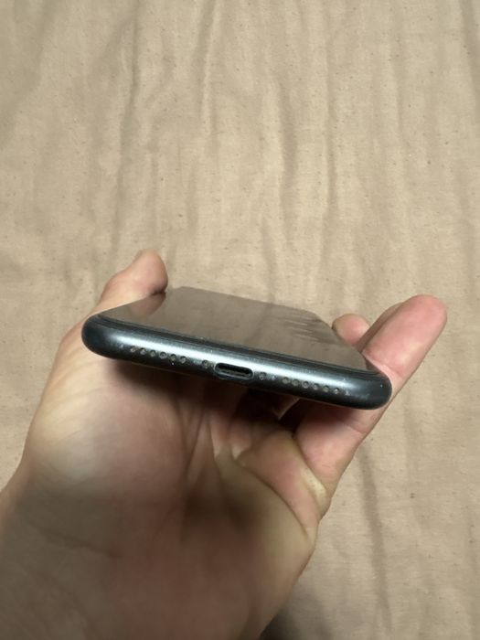 Vand iphone 11 64gb 85%