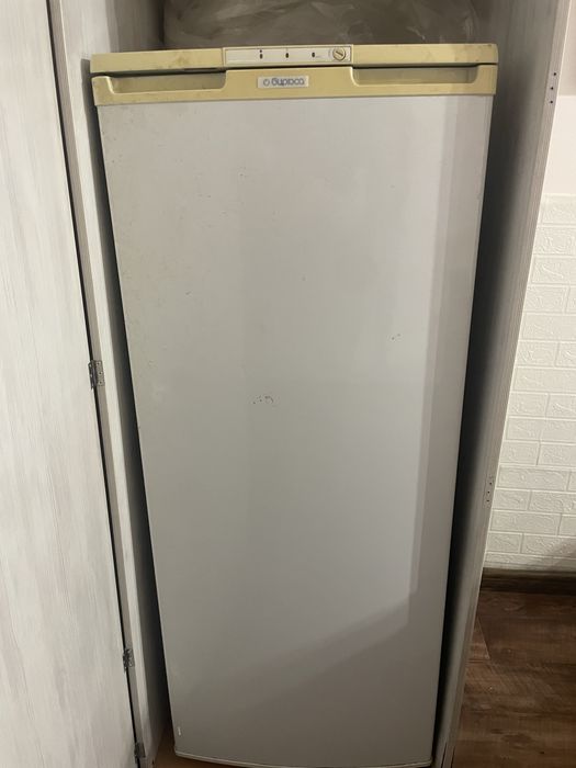 Продам морозильник бирюса