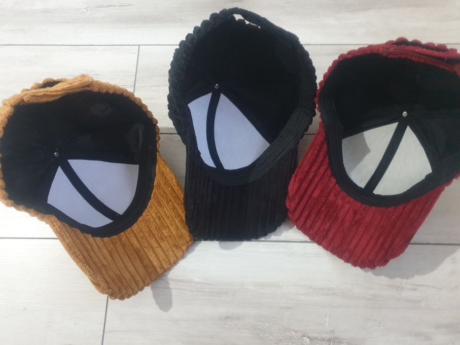 Lot 3 sepci catifea blanita visiniu bej negru noi