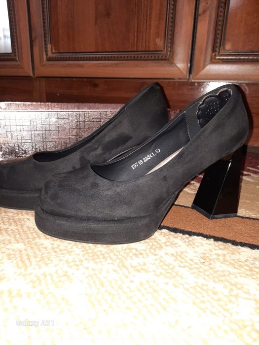 Туфли , босоножки в хорошем состоянии