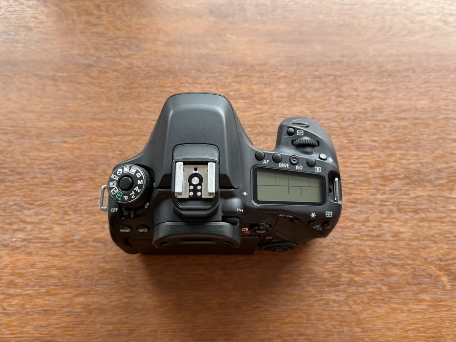 Фотоаппарат Canon 80D