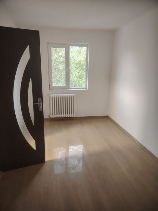 Apartament de vanzare zona Alexandru Cel Bun. Zona semicentrala