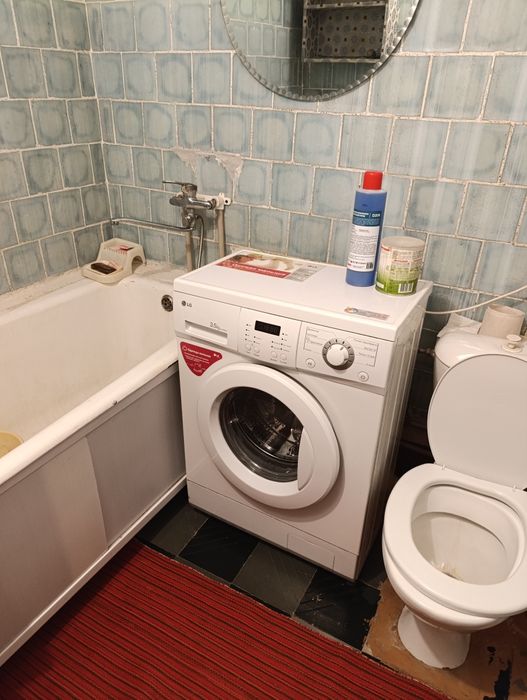 Сдам однокомнатную женщине.