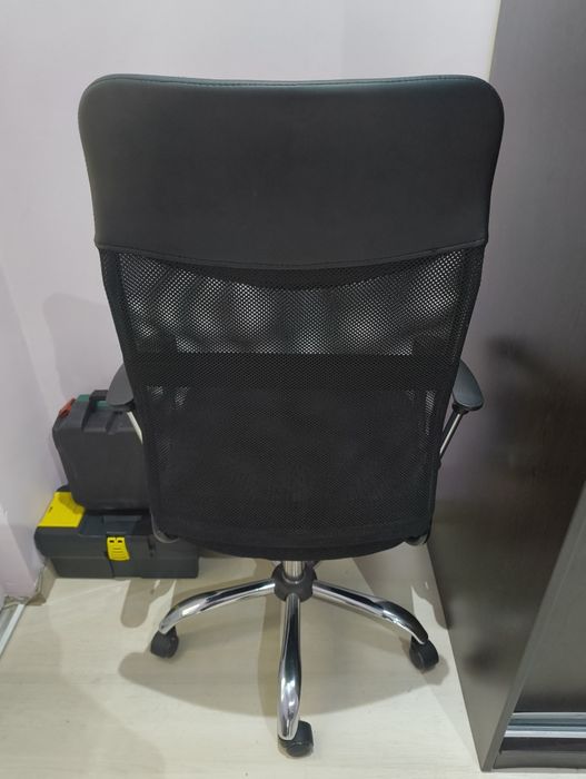 Офис стол в отлично състояние