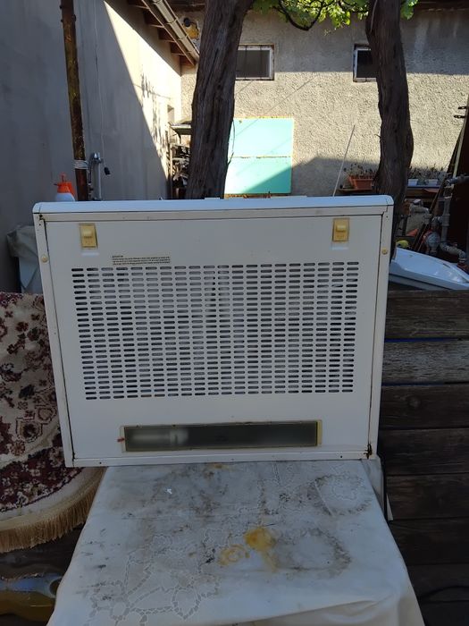 Hotă Arctic cu două motoare