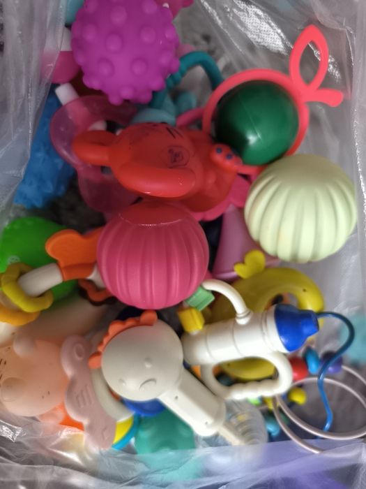 Пакет погремушки и шарики тактильные
