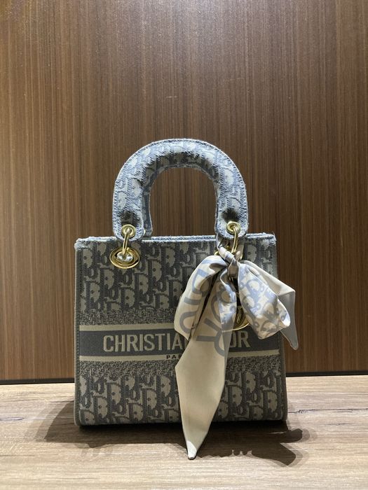продам сумку cristian dior