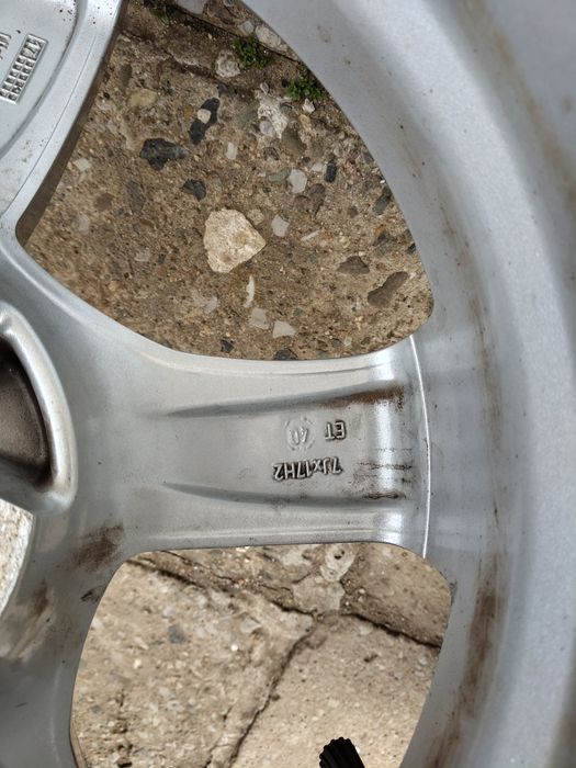 Алуминиеви джанти 4x100  17' с много добри летни гуми 205/50/17