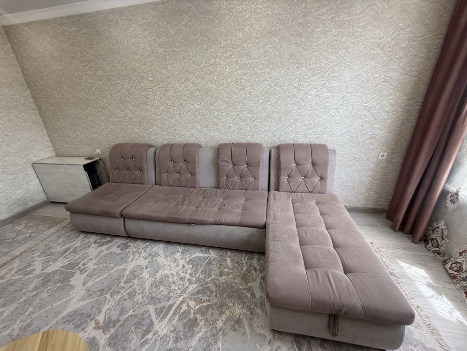 Продаю угловой диван