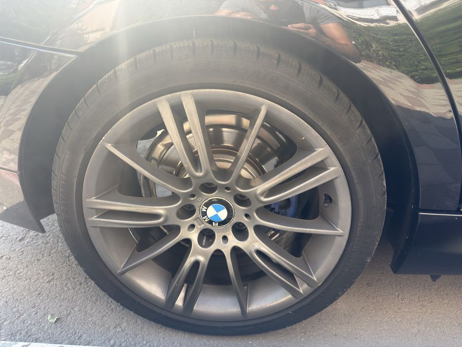Vand sau schimb jante bmw r18 cu jante r17