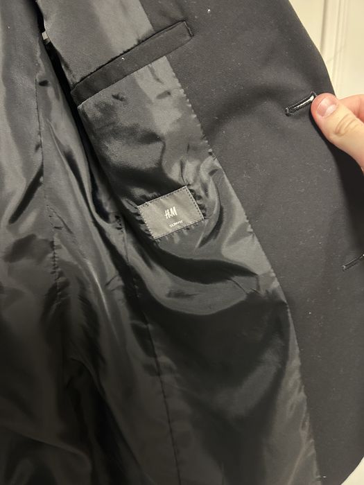 Черен мъжки костюм на H&M (панталон,сако,обувки + риза по желание)