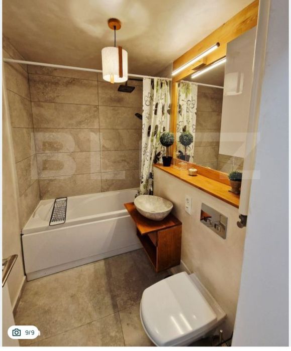 Apartament 3 camere 2 bai central etaj 2/4