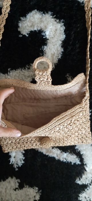 Geantă și curea împletită