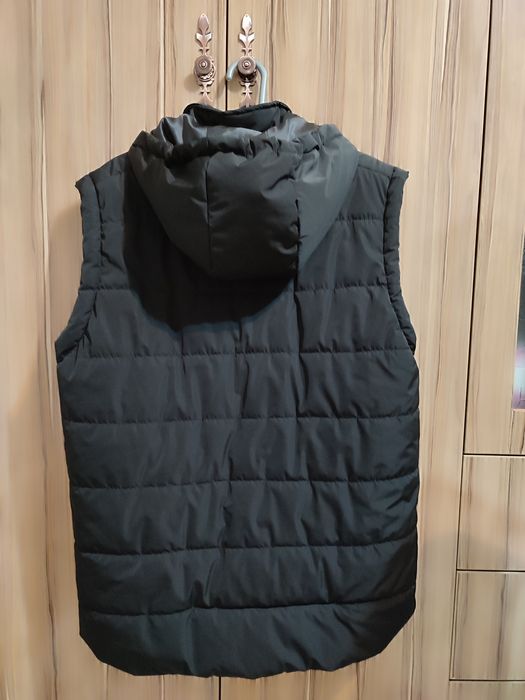 Продам жилетку. Размер 58.