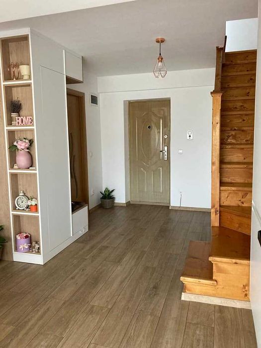 Apartament 3 camere, pe 2 niveluri, parcare inclusa
