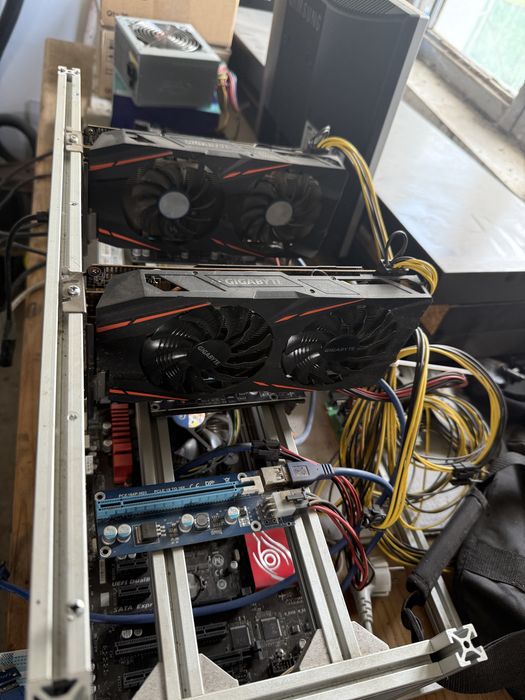 Rig cu placi RX580 4GB