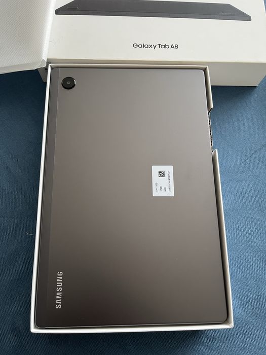 Tableta Samsung A8,32GB,noua.