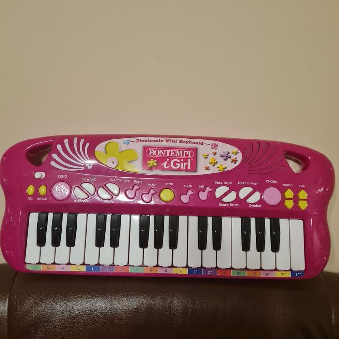 Детска музикална играчка